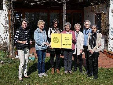 Großzügige Spende von Soroptimist Int. Club Regensburg für DONUM VITAE